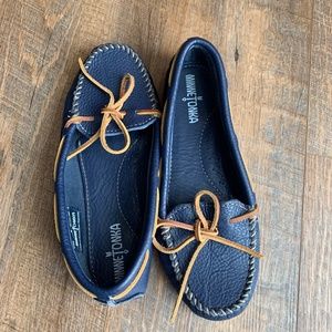 Minnetonka Navy Blue Leather Moccasin Driving Shoes 619R Women’s Size 8